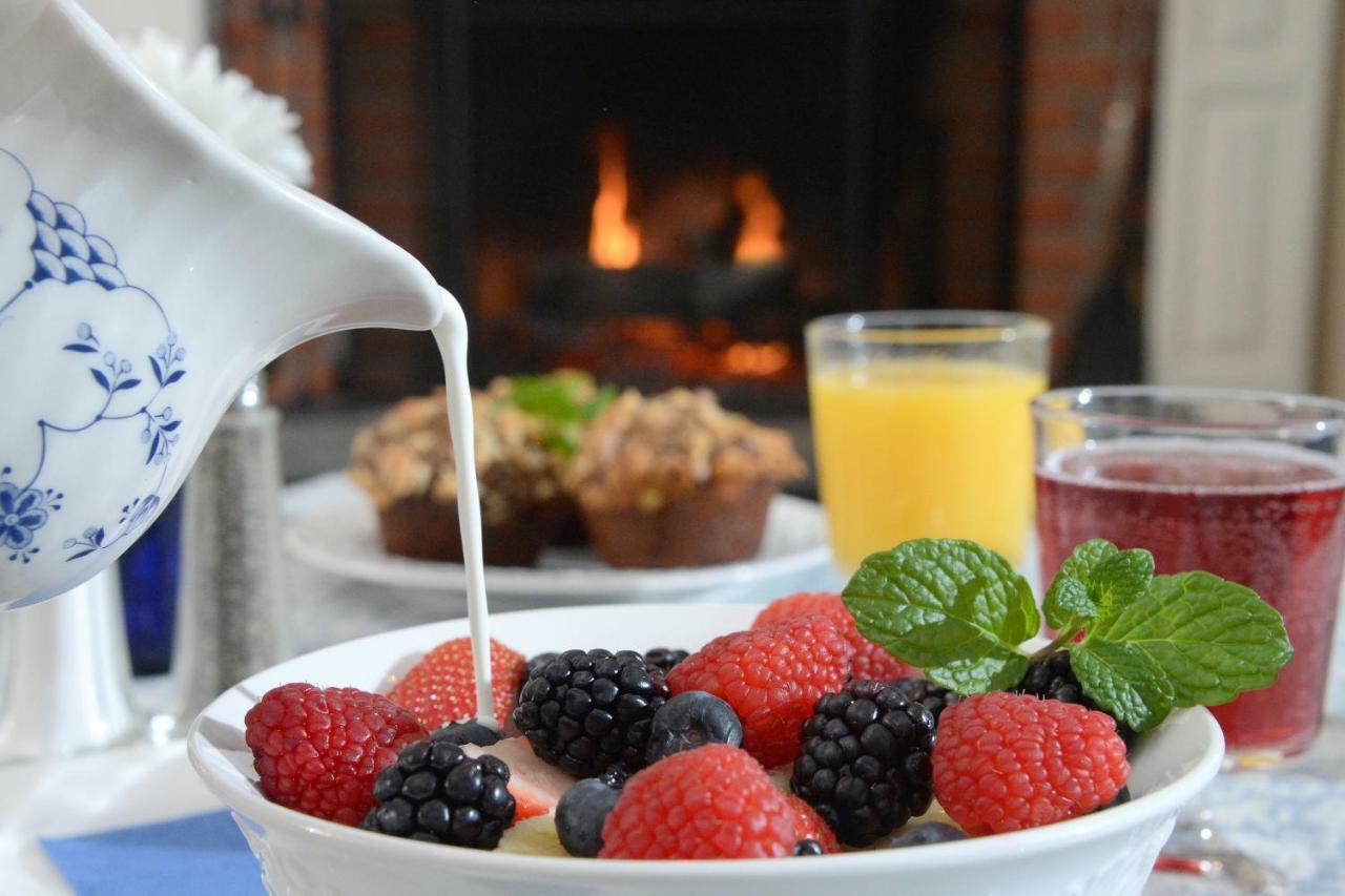 The Springwater Bed And Breakfast Саратога-Спрингс Экстерьер фото