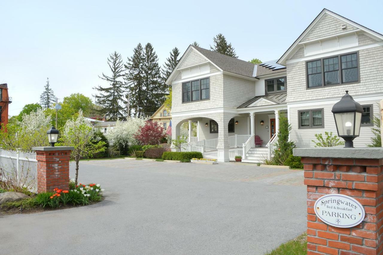 The Springwater Bed And Breakfast Саратога-Спрингс Экстерьер фото